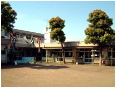 富士見保育園の庭園の写真