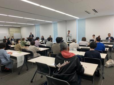 市長が挨拶している写真