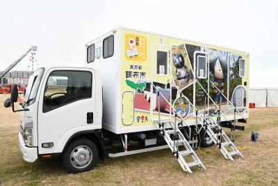 防災用トイレカー左側面の写真