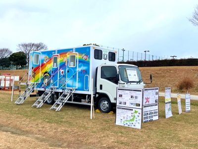 防災用トイレカー右側面の写真
