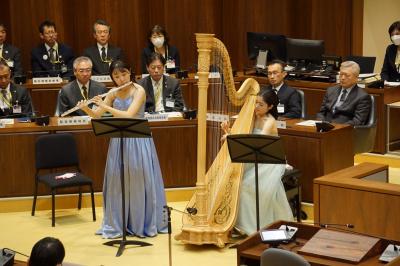 演奏の様子のアップの画像