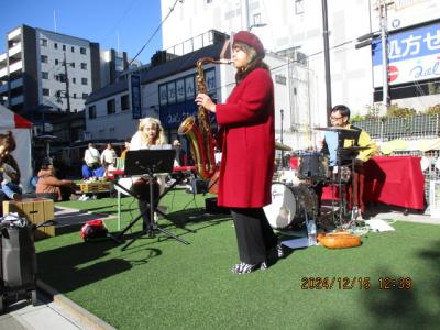 サックスソロ演奏の写真