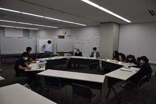 第3回調布市教育プラン策定検討委員会の様子