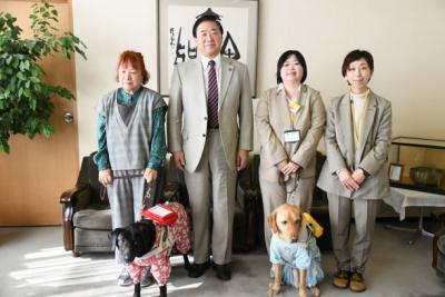 表敬訪問の写真