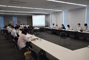 検討委員会の様子の写真