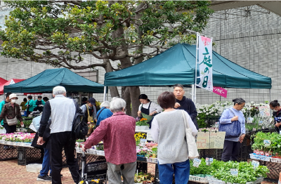 花を売ってる様子