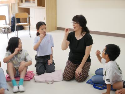 講師にたくさん質問している様子の写真