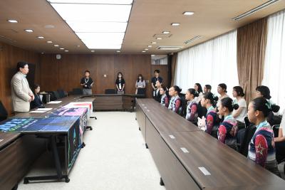 表敬訪問の様子