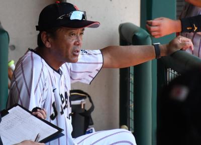 伊藤コーチの試合中の写真