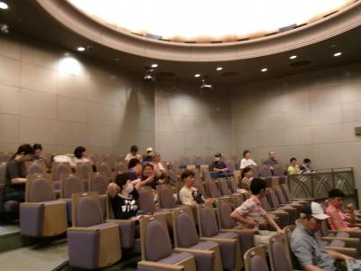 映画鑑賞の様子