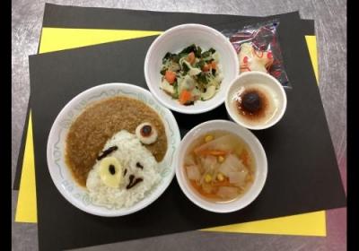 水木しげるさんにちなんだ給食の写真