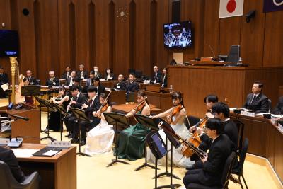 全員での演奏の写真