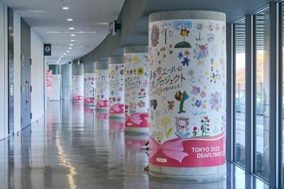 柱巻装飾の写真