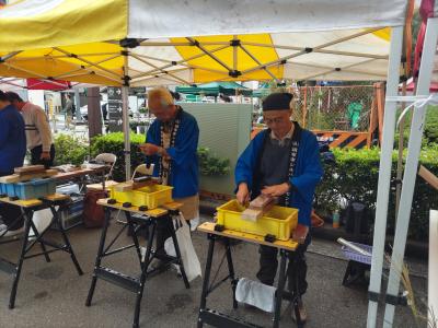 包丁研ぎの様子