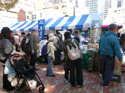 木島平の販売の様子