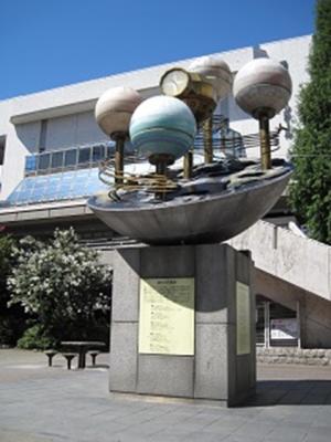 平和と文化のモニュメント3