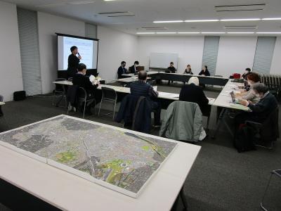 振り返りを行う様子