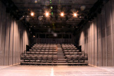 劇場ホールの写真