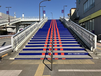 味の素スタジアム前歩道橋階段装飾