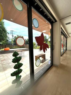 館内装飾窓際の写真